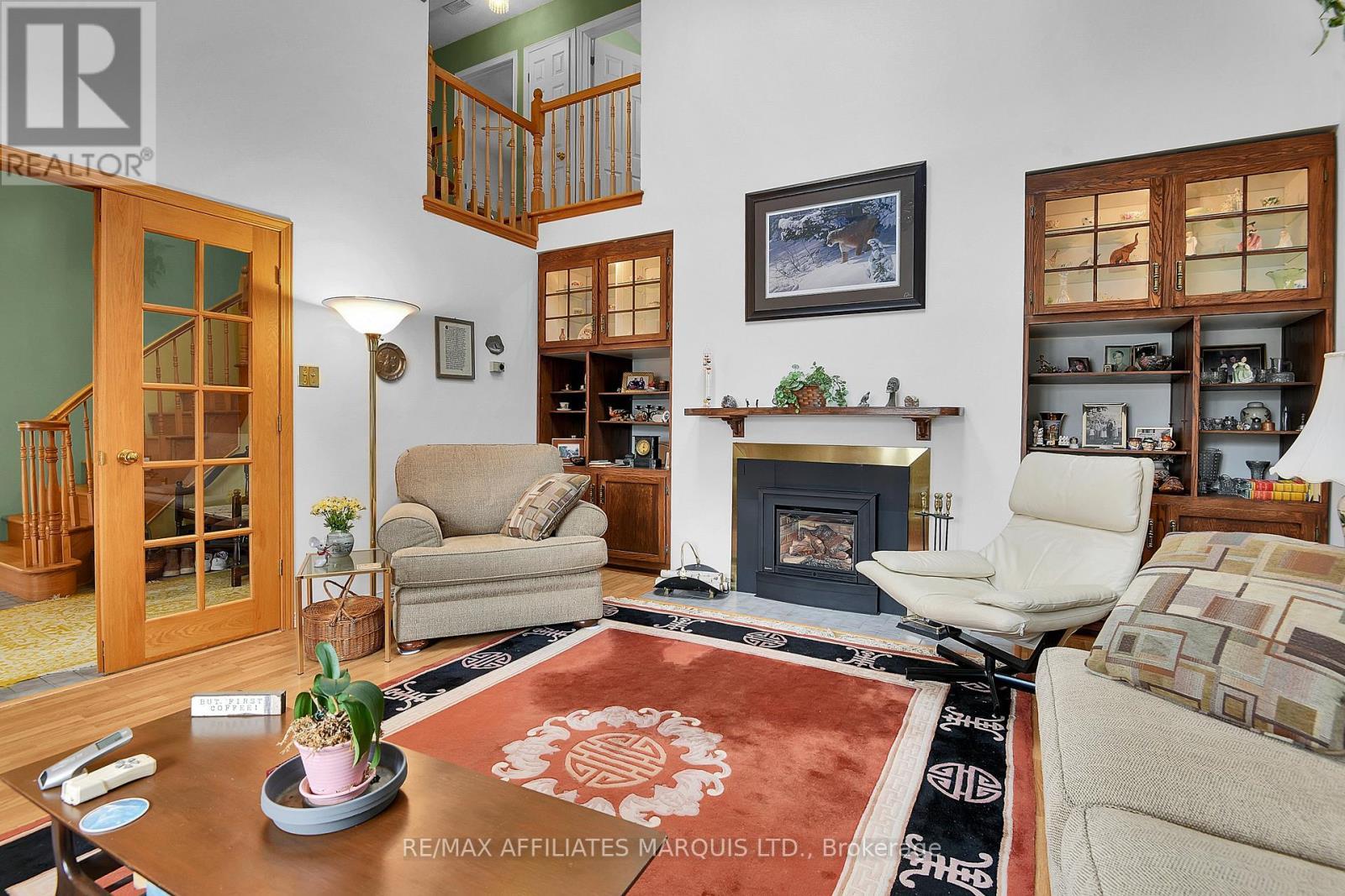 1717 Blakely Drive, Cornwall, ON - Indoor Photo Showing Living Room With Fireplace