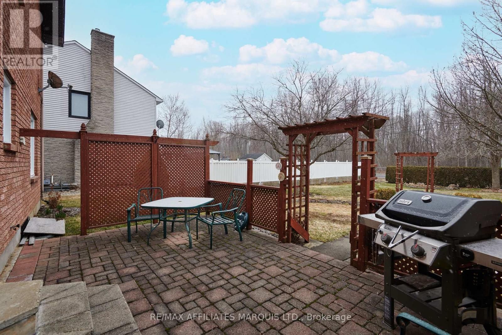 1717 Blakely Drive, Cornwall, ON - Outdoor