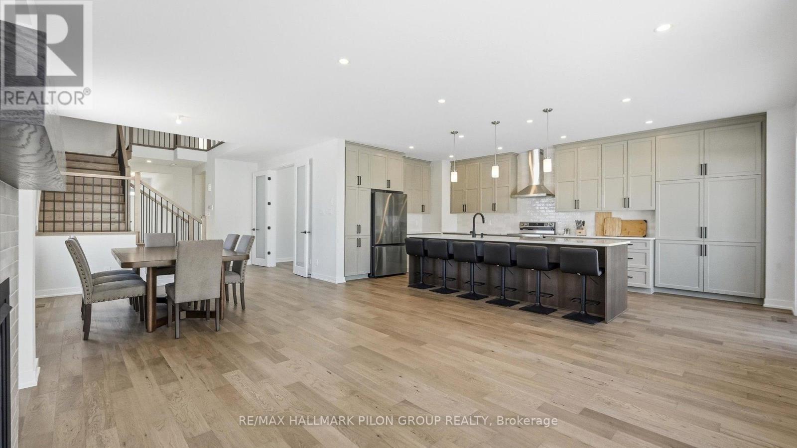 272 Cornice Street, Ottawa, ON - Indoor