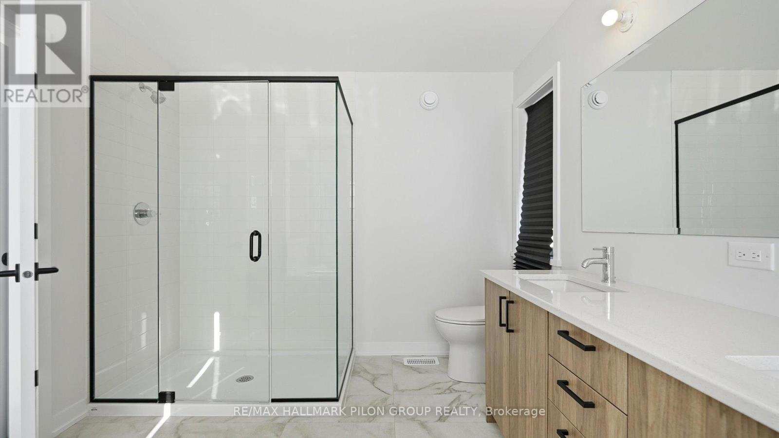 272 Cornice Street, Ottawa, ON - Indoor Photo Showing Bathroom