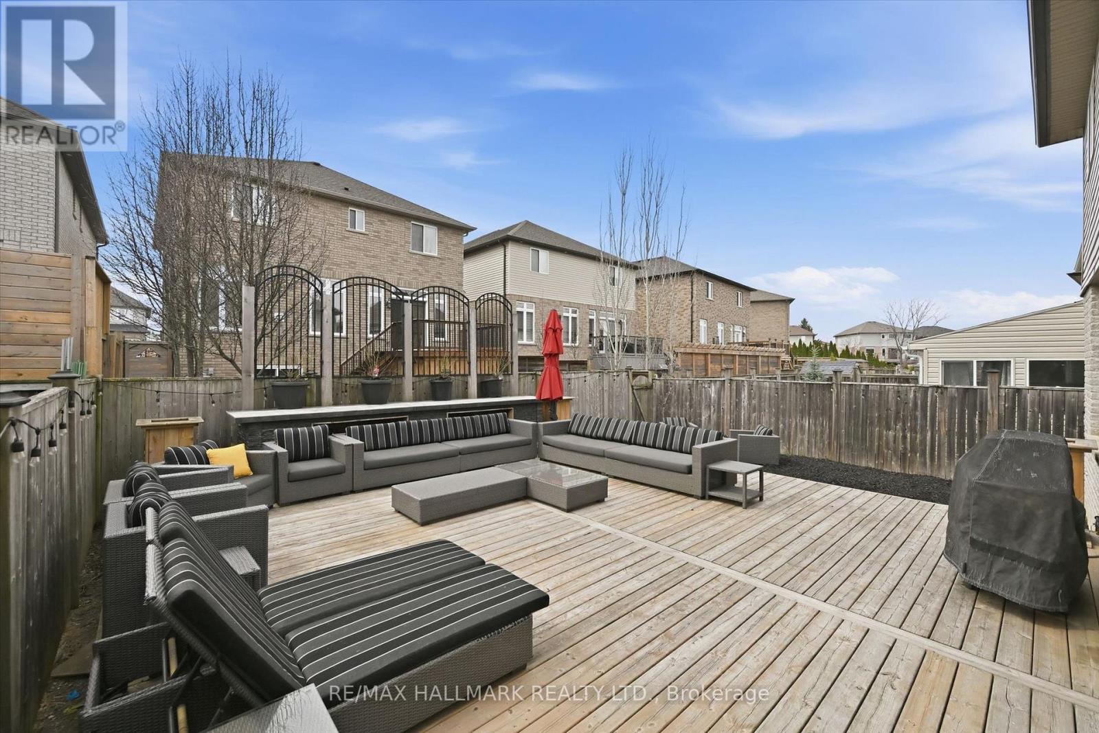 1334 Upper Paradise Road, Hamilton, ON - Outdoor With Deck Patio Veranda With Exterior