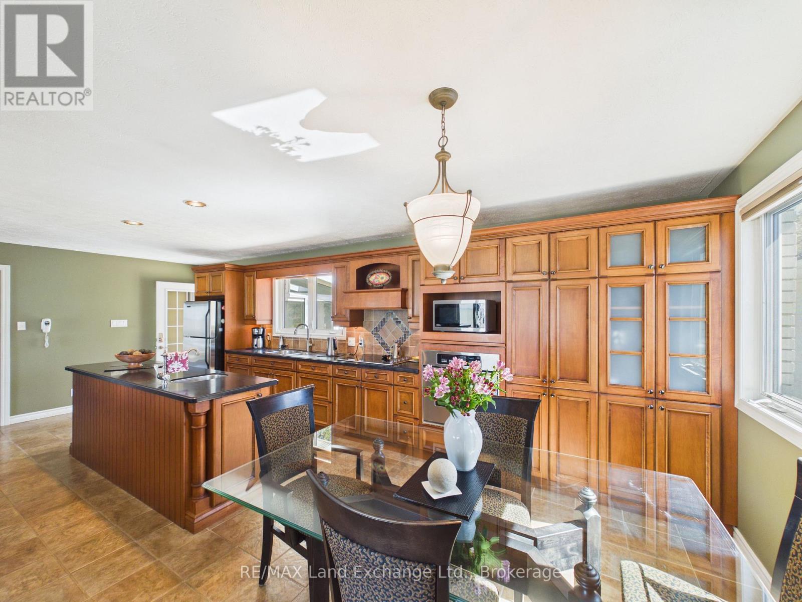 167 Goderich Street, Kincardine, ON - Indoor Photo Showing Dining Room