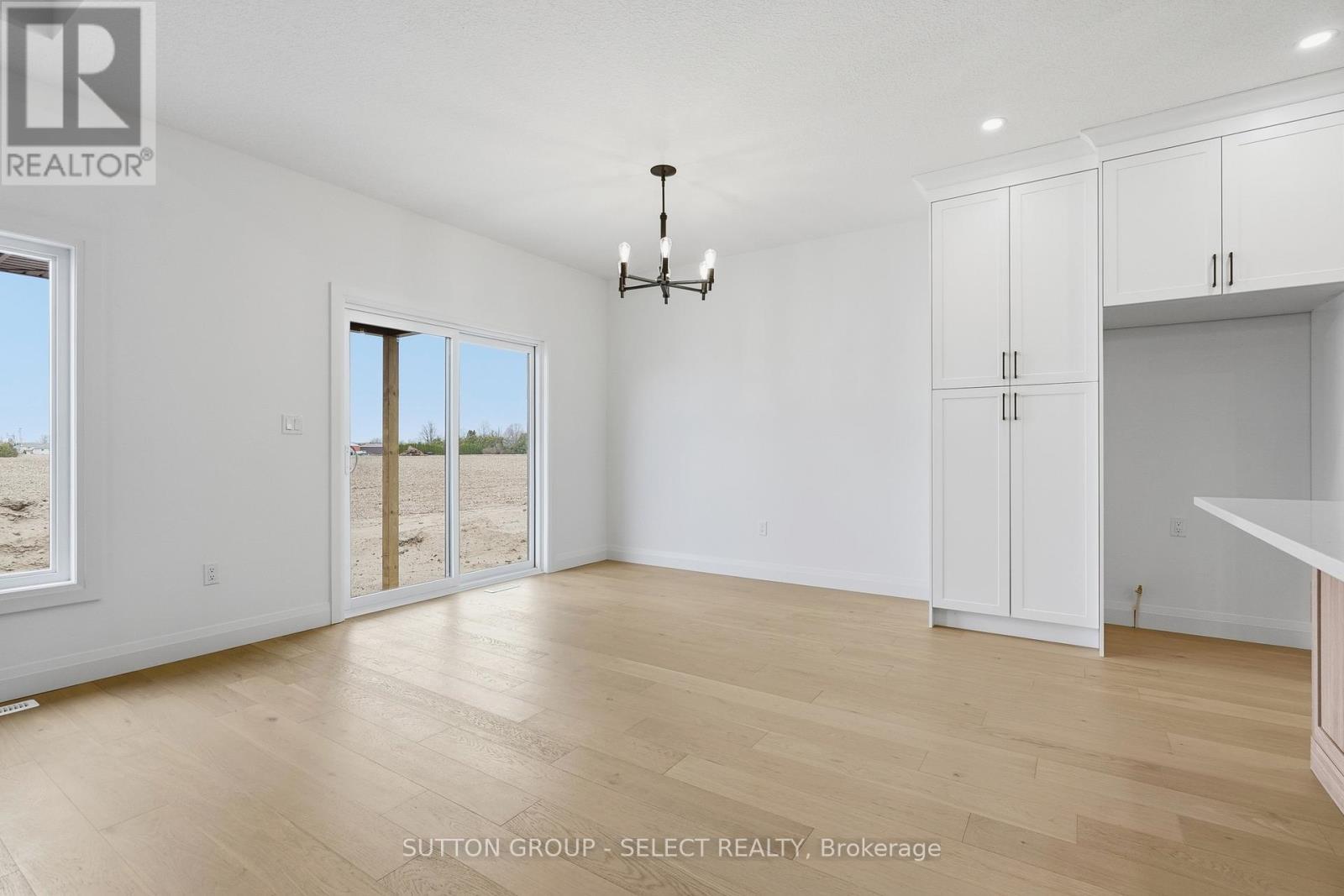 45 Hardy Drive, Strathroy-Caradoc (Se), ON - Indoor Photo Showing Other Room