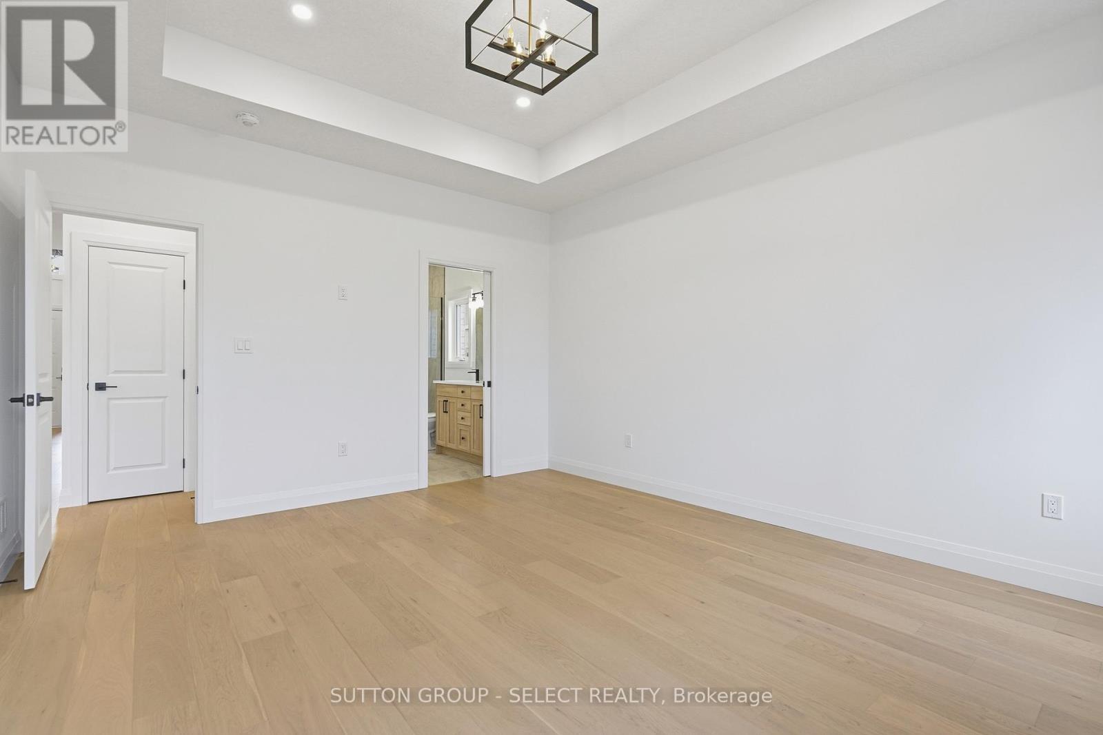 45 Hardy Drive, Strathroy-Caradoc (Se), ON - Indoor Photo Showing Other Room