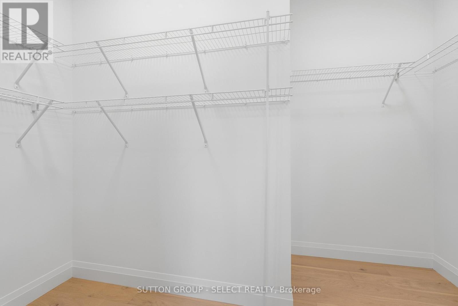 45 Hardy Drive, Strathroy-Caradoc (Se), ON - Indoor With Storage