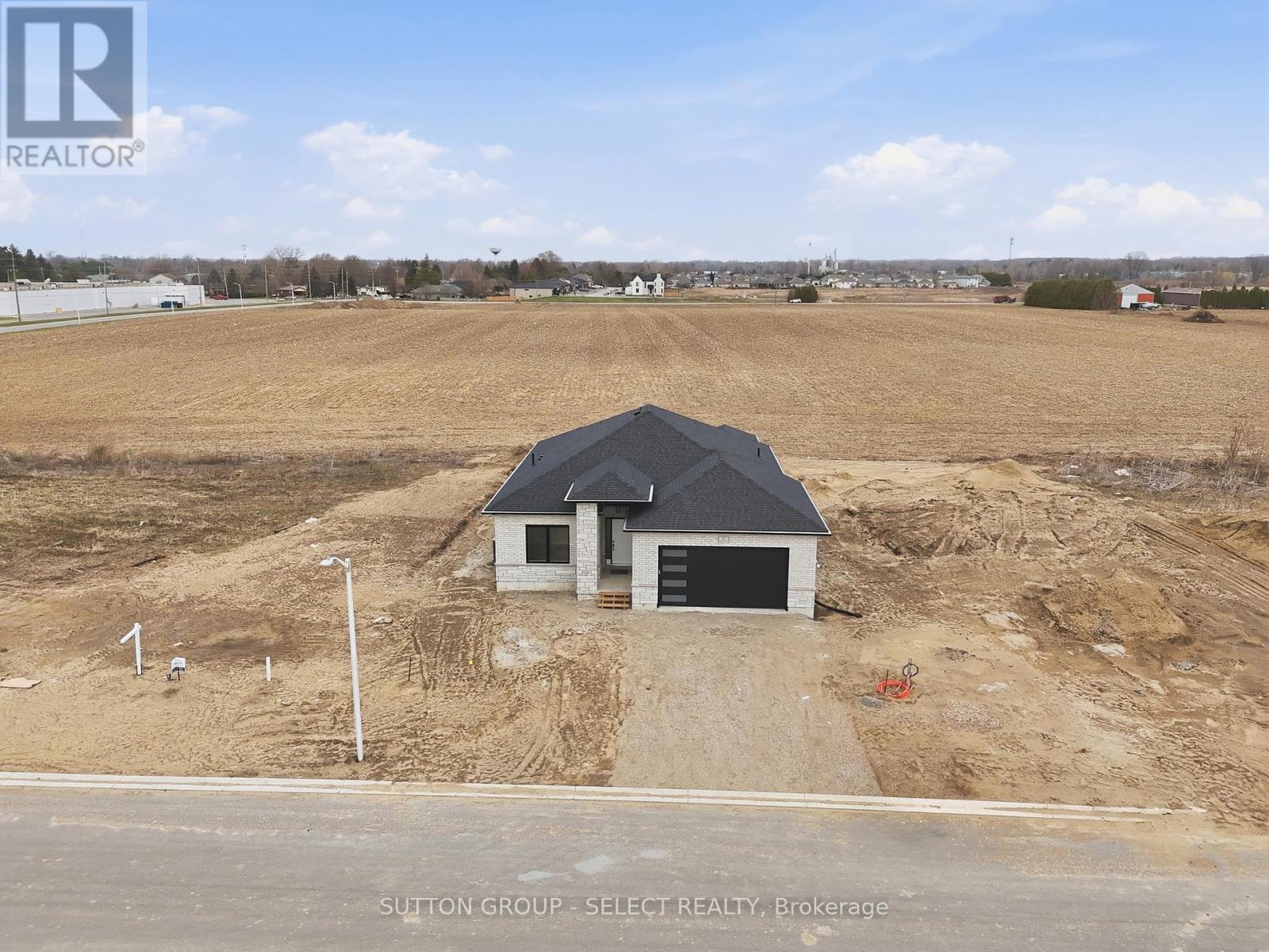 45 Hardy Drive, Strathroy-Caradoc (Se), ON - Outdoor With View