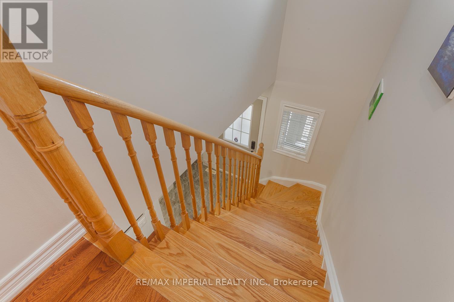 Staircase - 85 Maple Ridge Crescent E, Markham, ON - Indoor Photo Showing Other Room