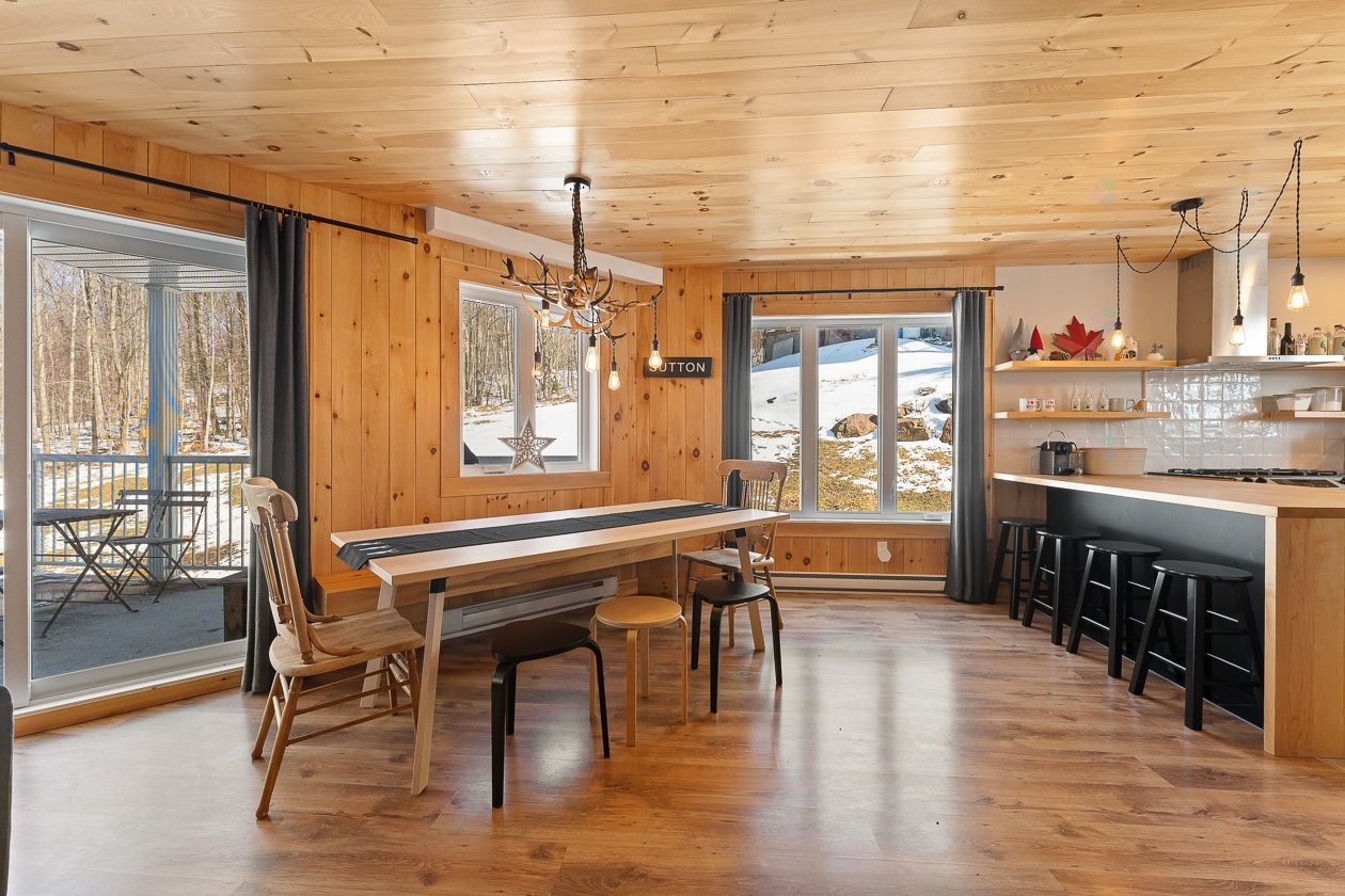 Salle à manger - 168 - 170 Ch. Demers, Sutton, QC - Indoor Photo Showing Dining Room