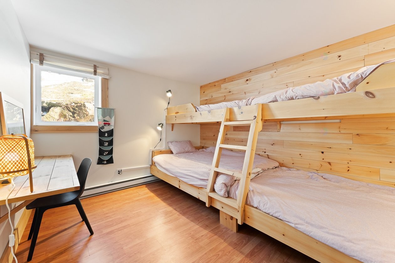 Chambre à coucher - 168 - 170 Ch. Demers, Sutton, QC - Indoor Photo Showing Bedroom