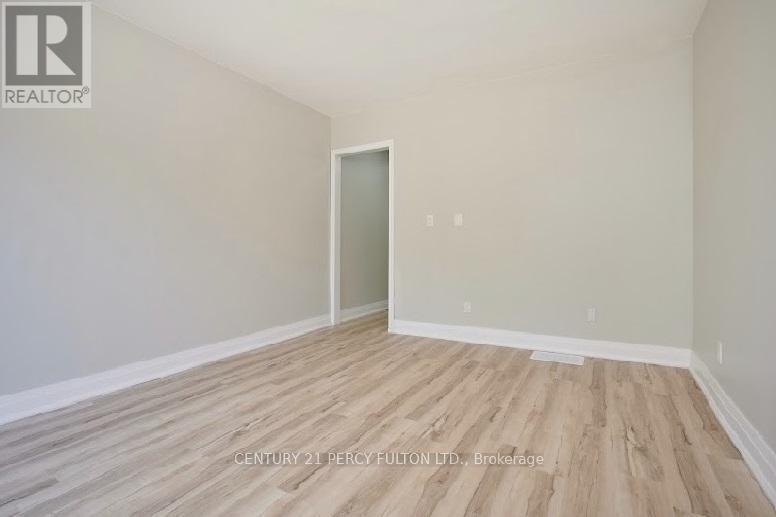 195 Sherman Avenue N, Hamilton, ON - Indoor Photo Showing Other Room