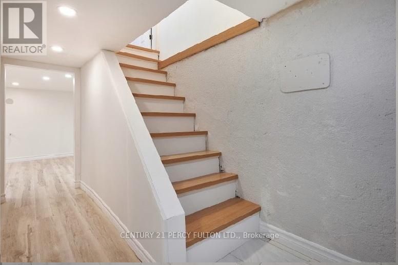 195 Sherman Avenue N, Hamilton, ON - Indoor Photo Showing Other Room