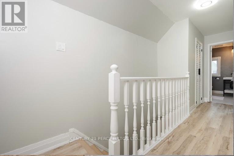 195 Sherman Avenue N, Hamilton, ON - Indoor Photo Showing Other Room