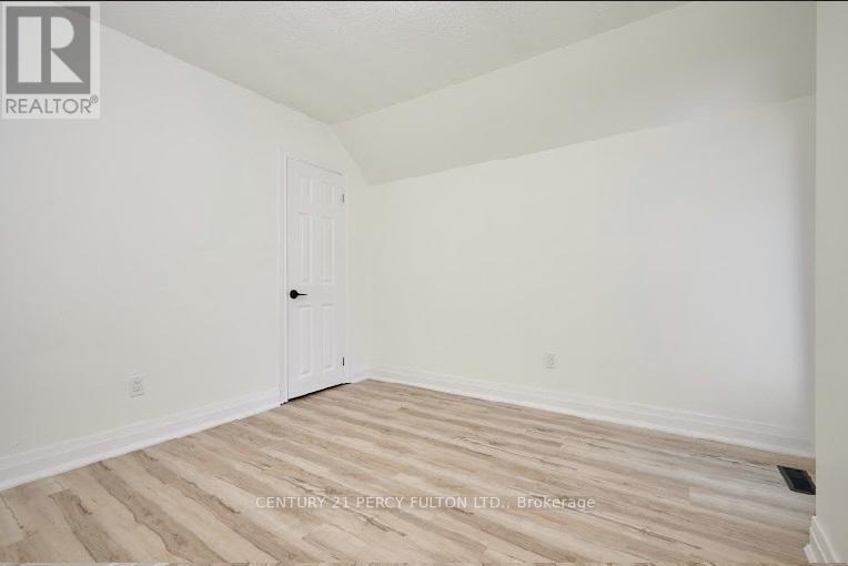 195 Sherman Avenue N, Hamilton, ON - Indoor Photo Showing Other Room
