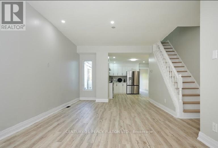 195 Sherman Avenue N, Hamilton, ON - Indoor Photo Showing Other Room