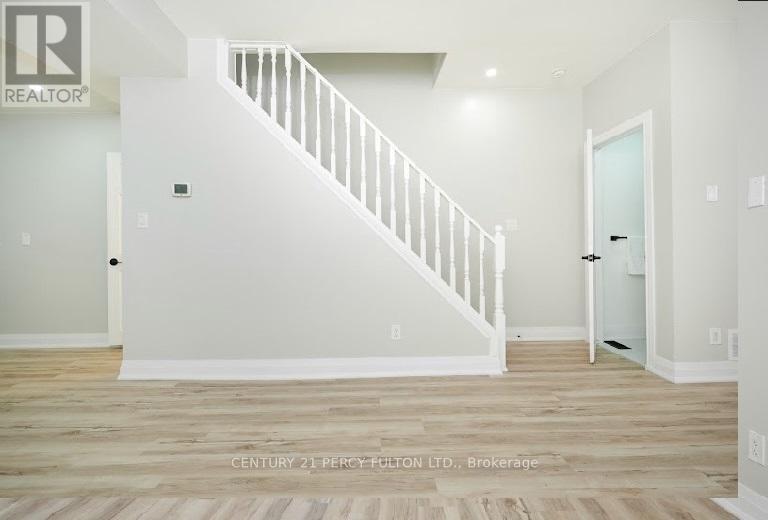 195 Sherman Avenue N, Hamilton, ON - Indoor Photo Showing Other Room