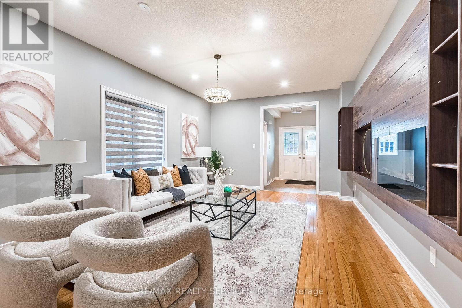 3475 Bala Drive, Mississauga, ON - Indoor Photo Showing Living Room