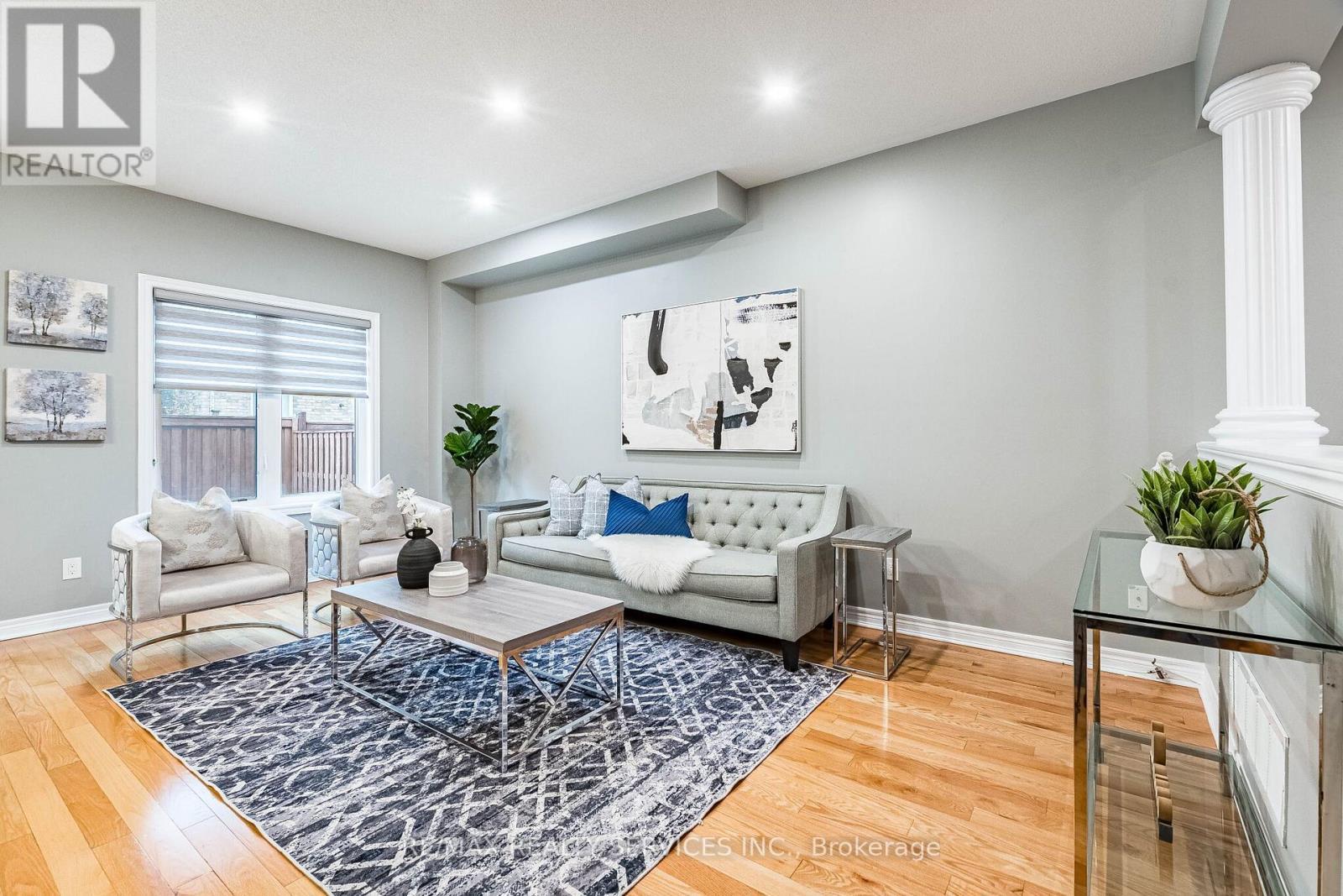 3475 Bala Drive, Mississauga, ON - Indoor Photo Showing Living Room