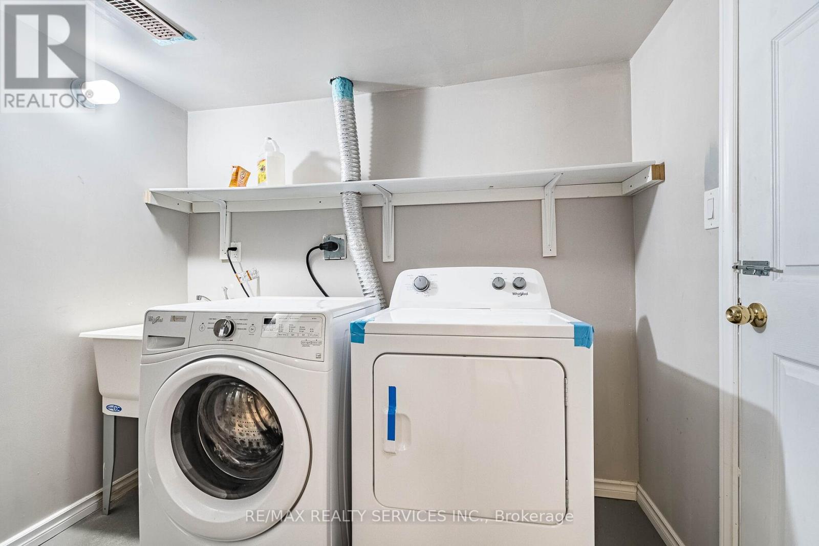 3475 Bala Drive, Mississauga, ON - Indoor Photo Showing Laundry Room