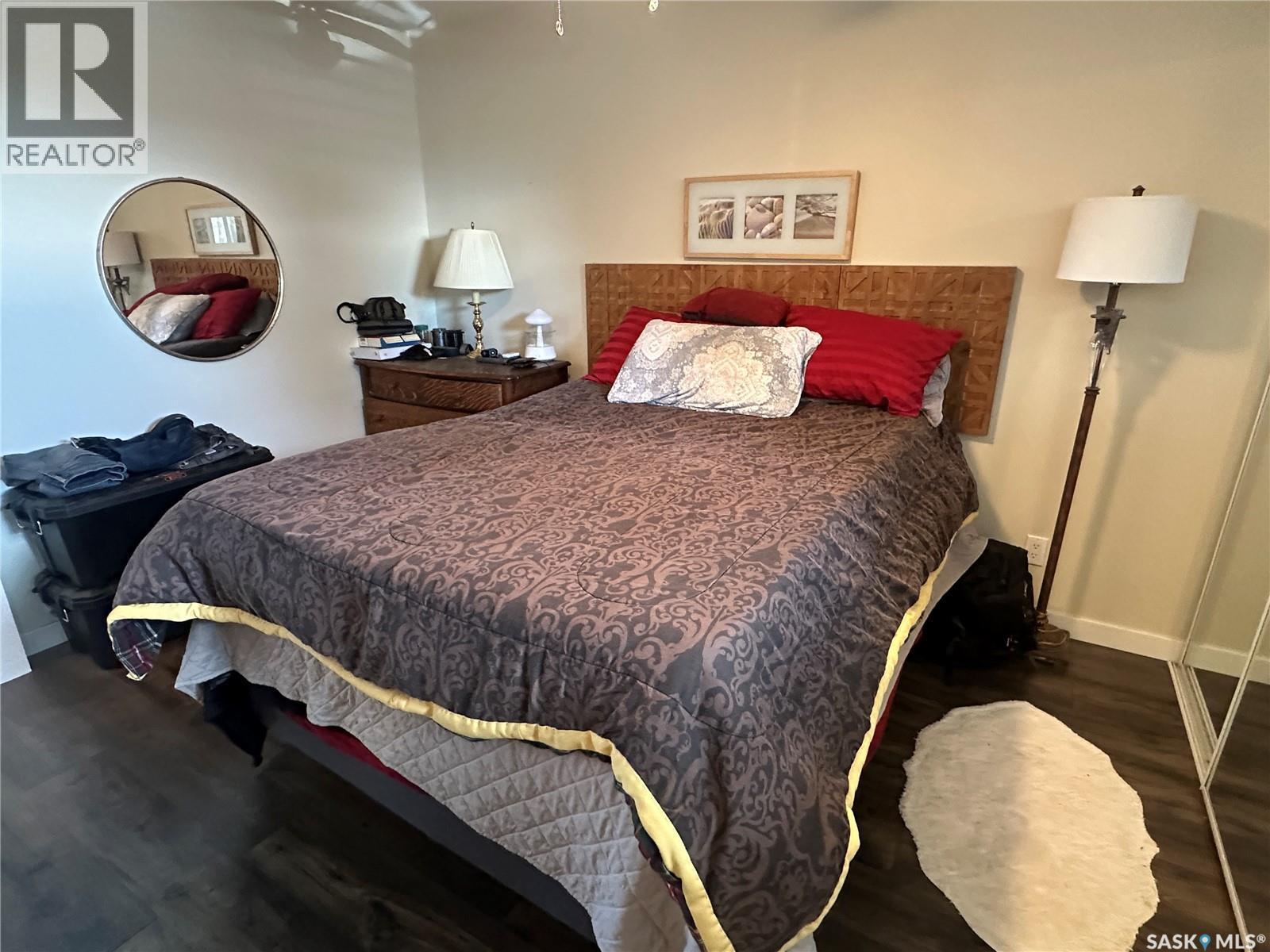 32 1250 Aaro Avenue, Elbow, SK - Indoor Photo Showing Bedroom