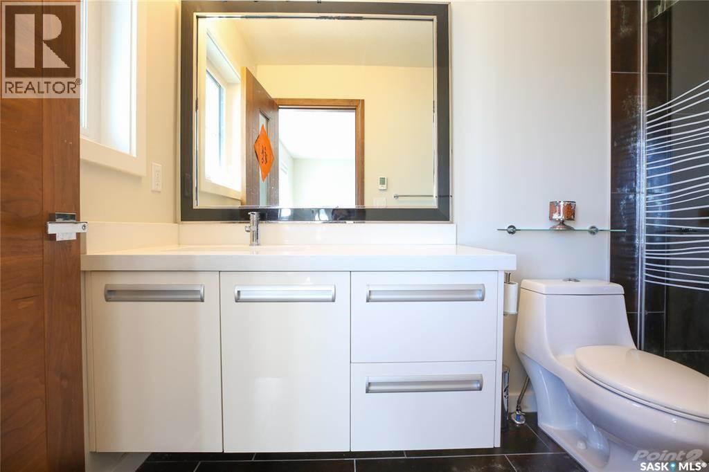 435 Pichler Crescent, Saskatoon, SK - Indoor Photo Showing Bathroom