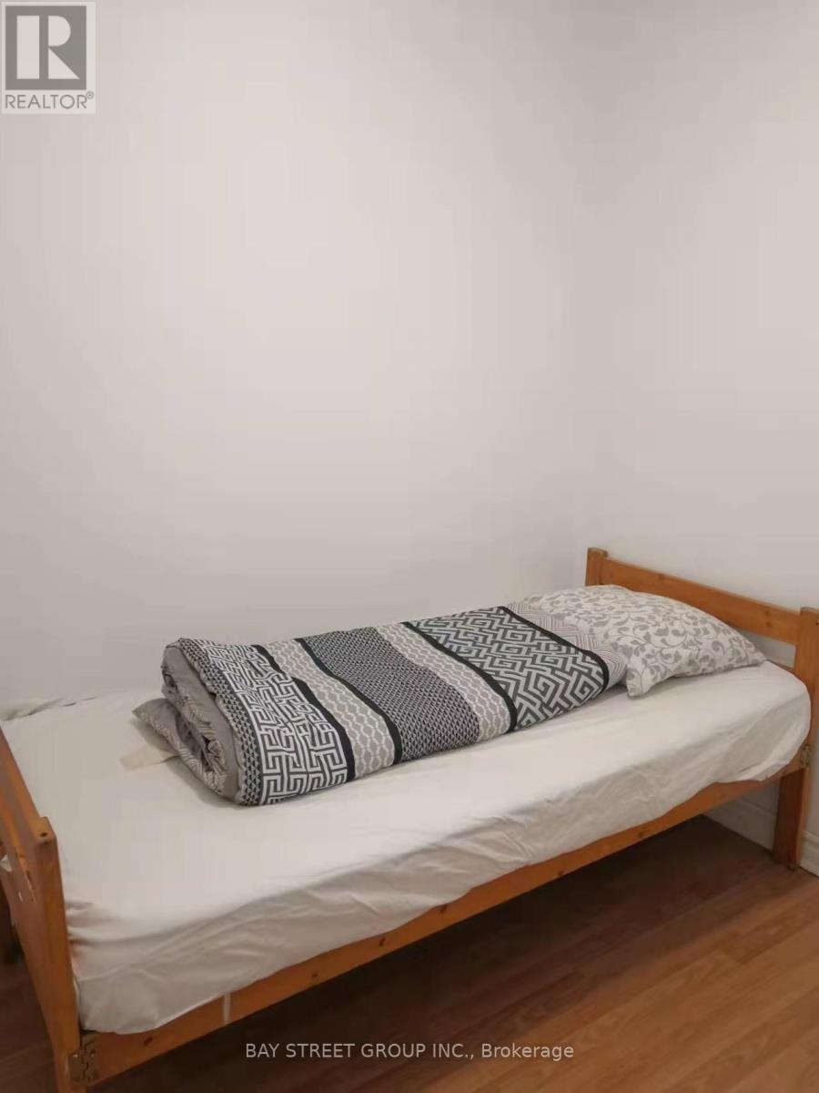 Upper - 97 Micmac Crescent, Toronto, ON - Indoor Photo Showing Bedroom