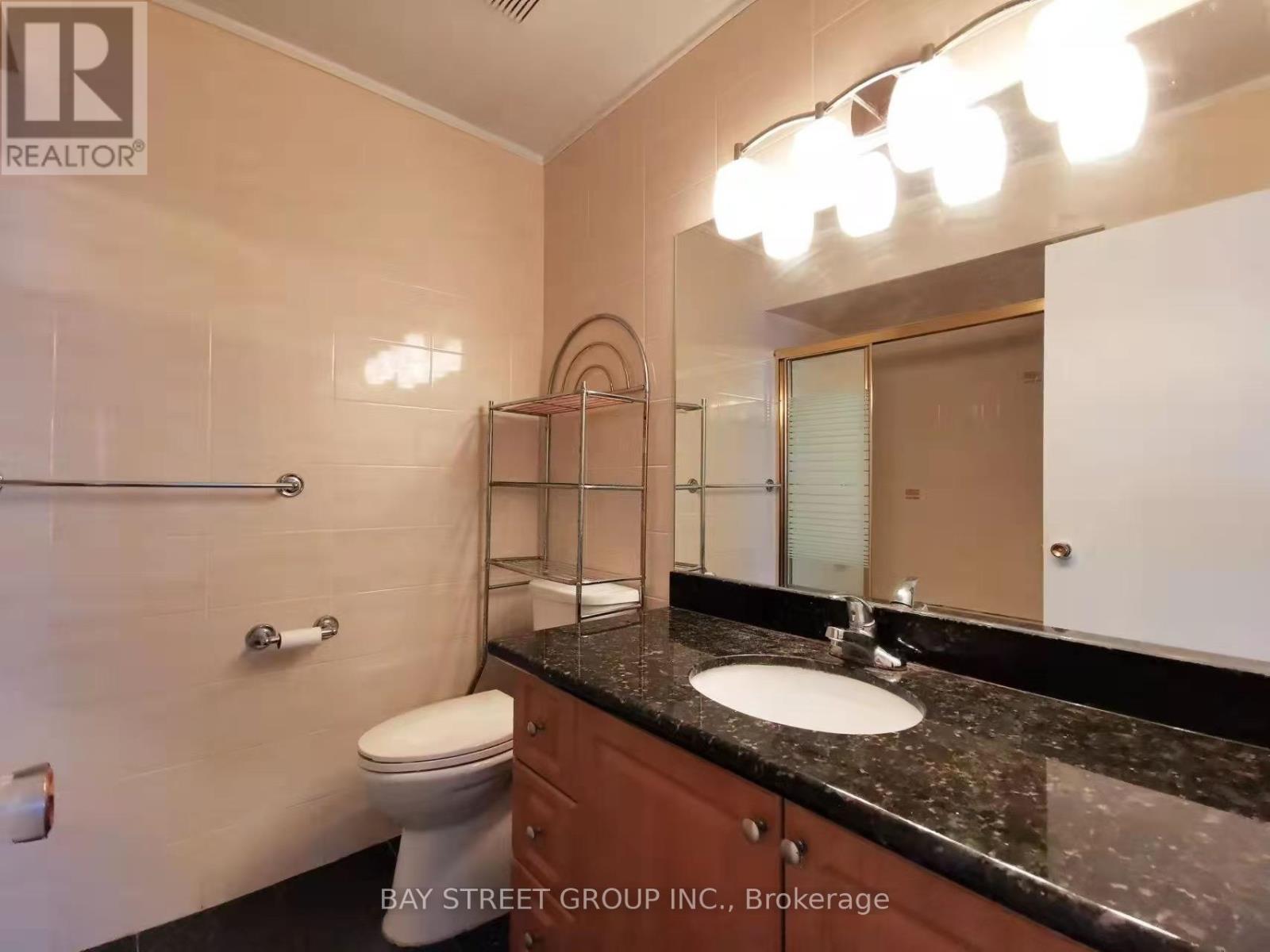 Upper - 97 Micmac Crescent, Toronto, ON - Indoor Photo Showing Bathroom