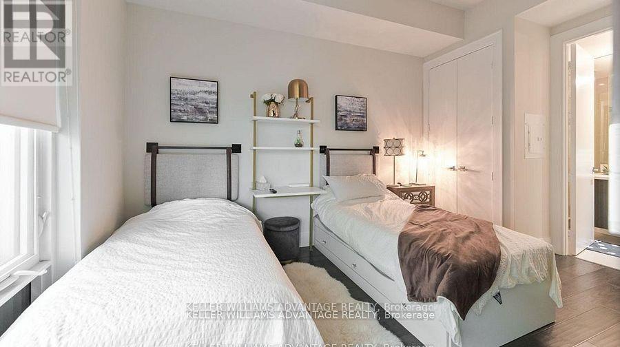 616 - 29 Queens Quay E, Toronto, ON