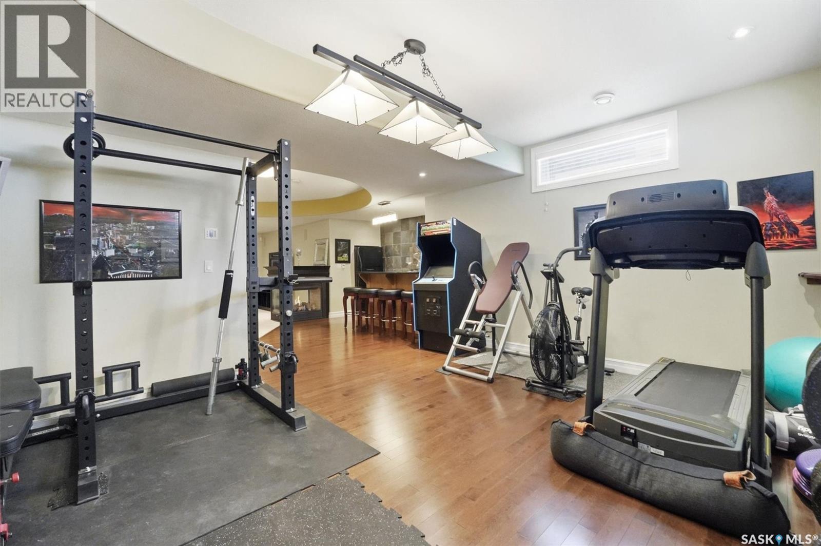 302 Brookhurst Terrace, Saskatoon, SK - Indoor Photo Showing Gym Room