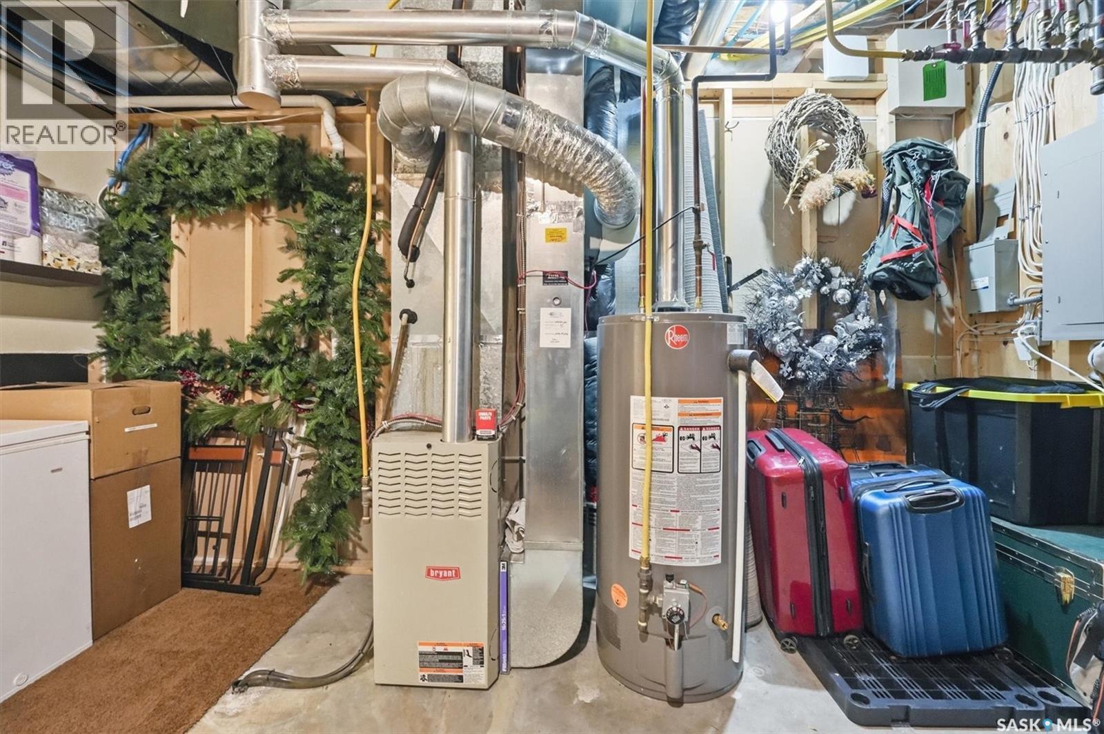 302 Brookhurst Terrace, Saskatoon, SK - Indoor Photo Showing Basement