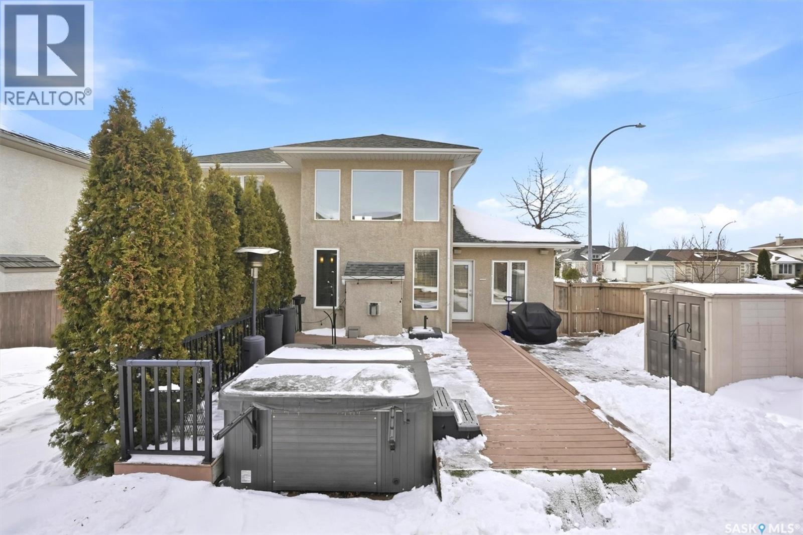 302 Brookhurst Terrace, Saskatoon, SK - Outdoor