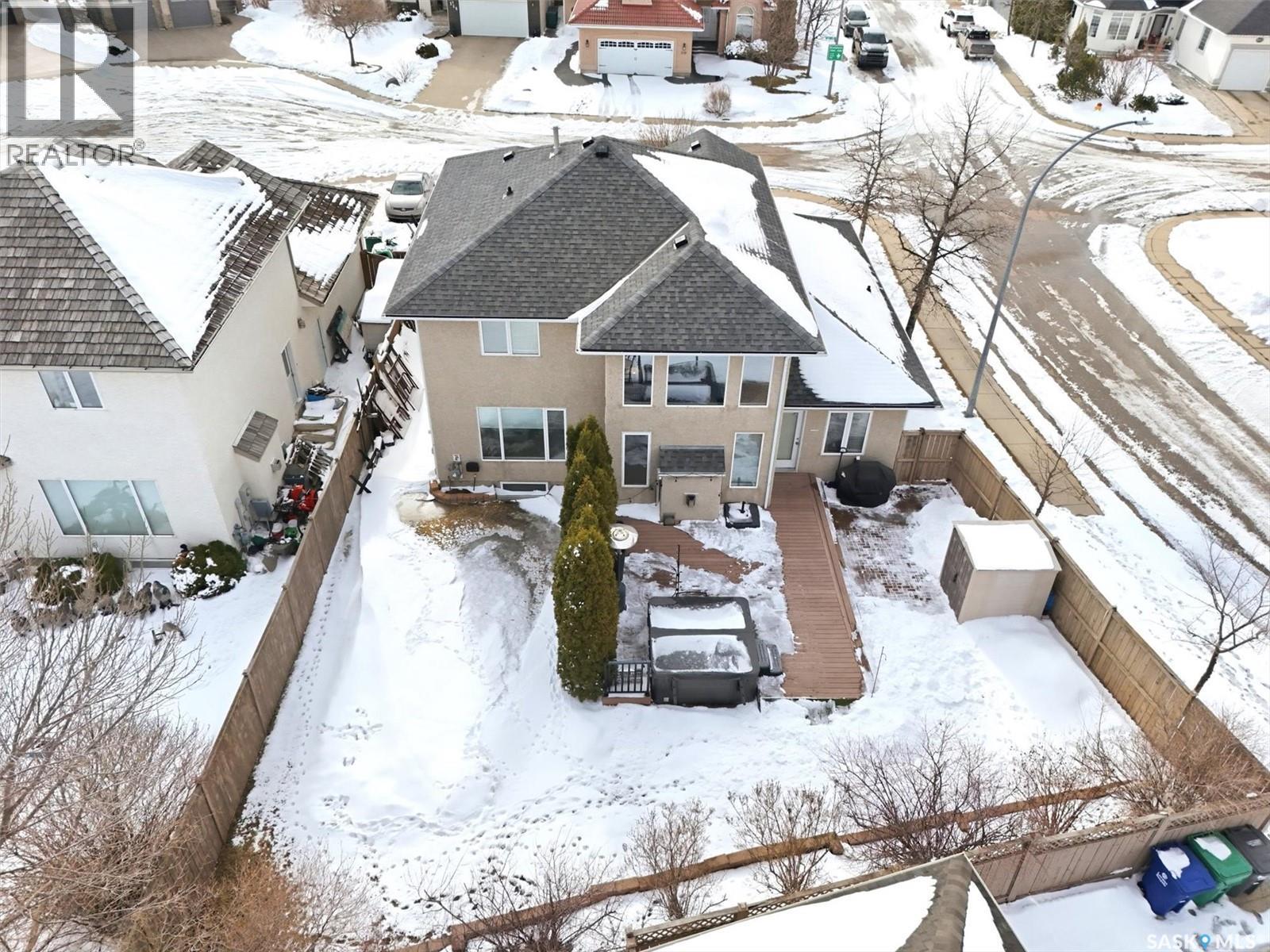 302 Brookhurst Terrace, Saskatoon, SK - Outdoor