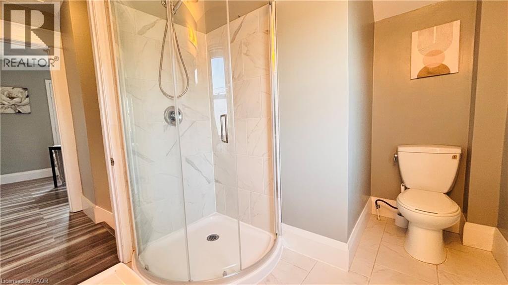 138 Glasgow Street, Kitchener, ON - Indoor Photo Showing Bathroom