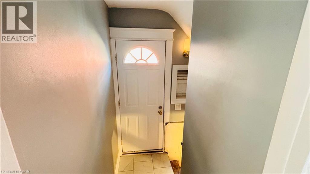138 Glasgow Street, Kitchener, ON - Indoor Photo Showing Other Room