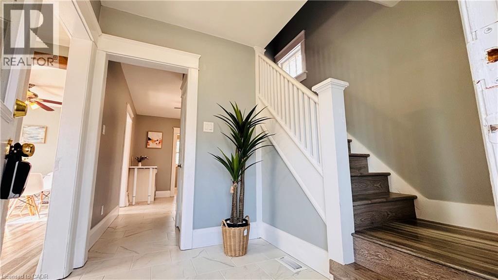 138 Glasgow Street, Kitchener, ON - Indoor Photo Showing Other Room