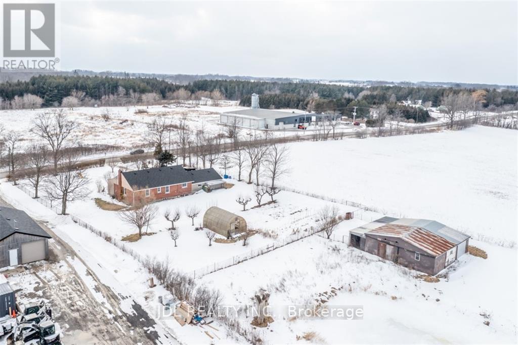 8110 Chippewa Road E, Hamilton, ON - Outdoor With View