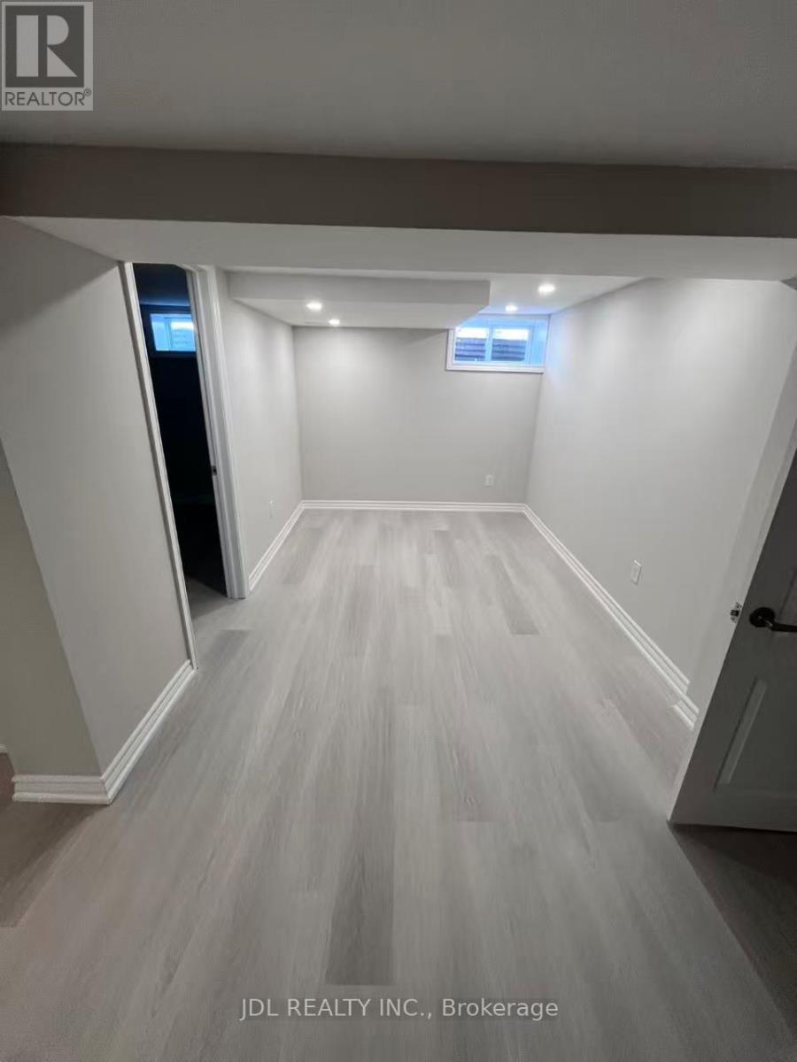 8110 Chippewa Road E, Hamilton, ON - Indoor