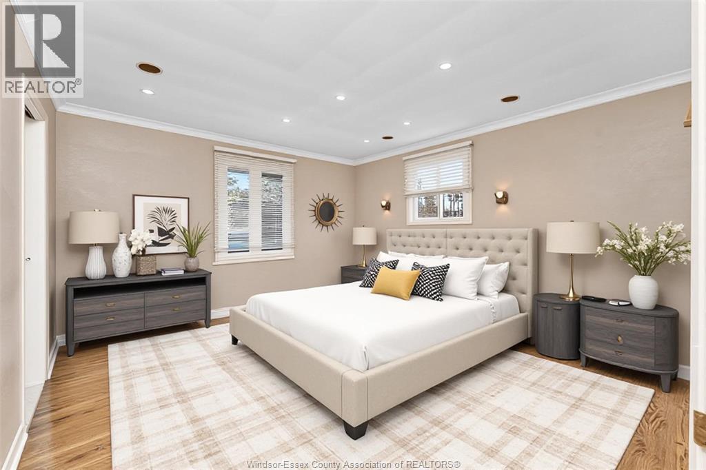 3748 Ouellette Avenue, Windsor, ON - Indoor Photo Showing Bedroom
