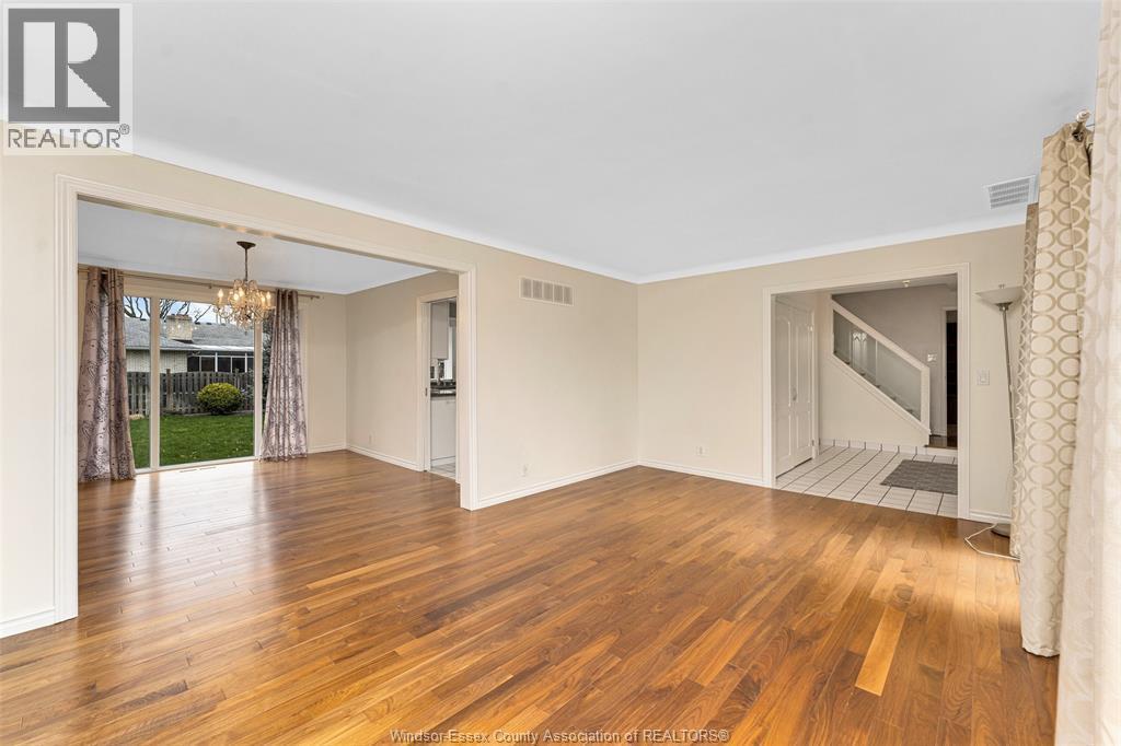 3748 Ouellette Avenue, Windsor, ON - Indoor Photo Showing Other Room