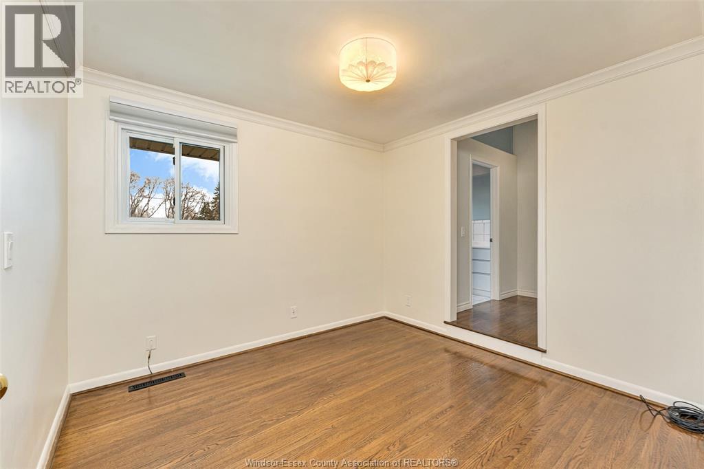 3748 Ouellette Avenue, Windsor, ON - Indoor Photo Showing Other Room