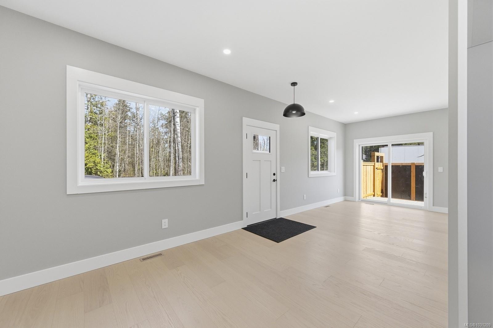 A-2319 Mcdonald Rd, Comox, BC - Indoor Photo Showing Other Room