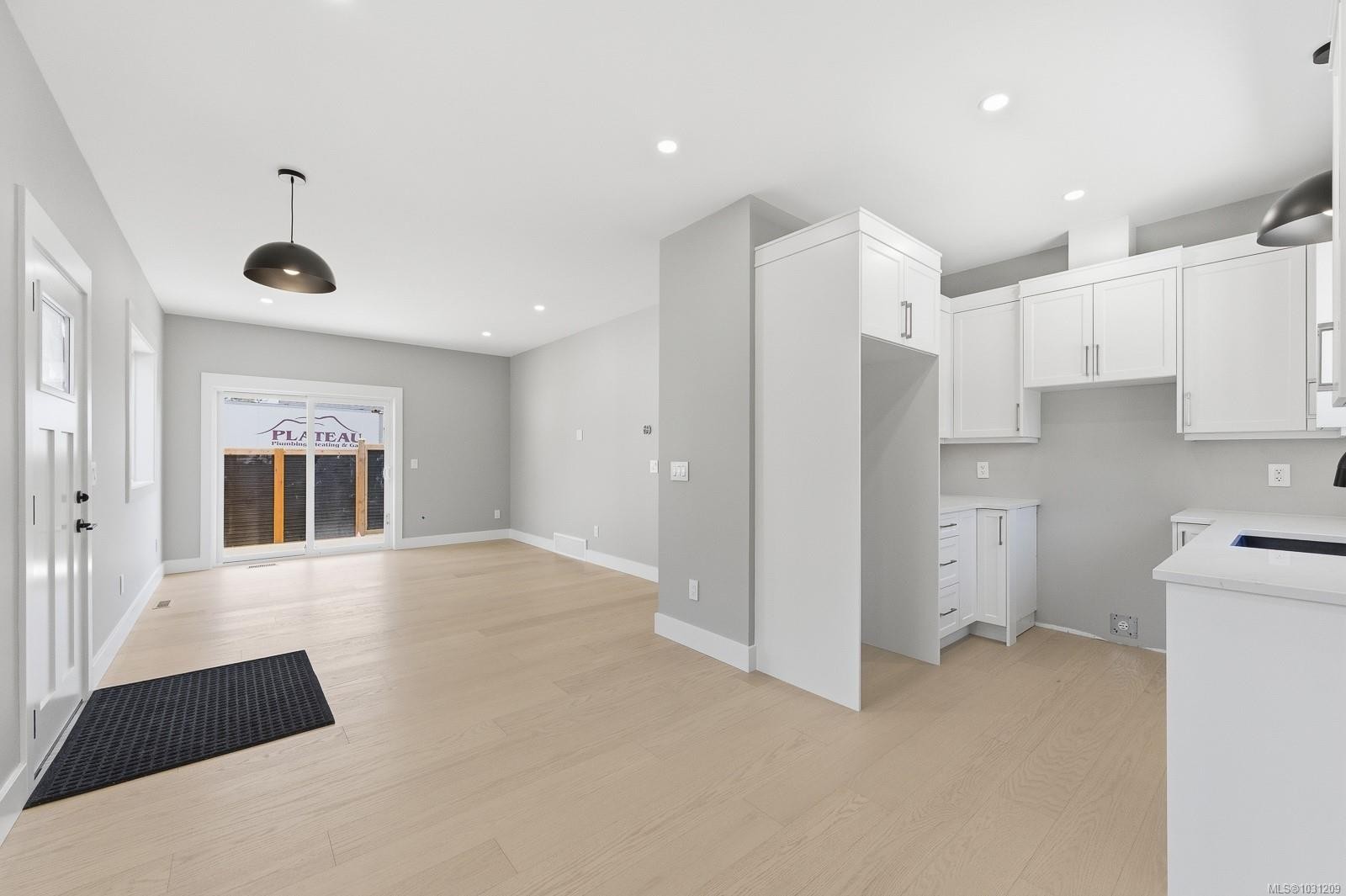 A-2319 Mcdonald Rd, Comox, BC - Indoor Photo Showing Kitchen