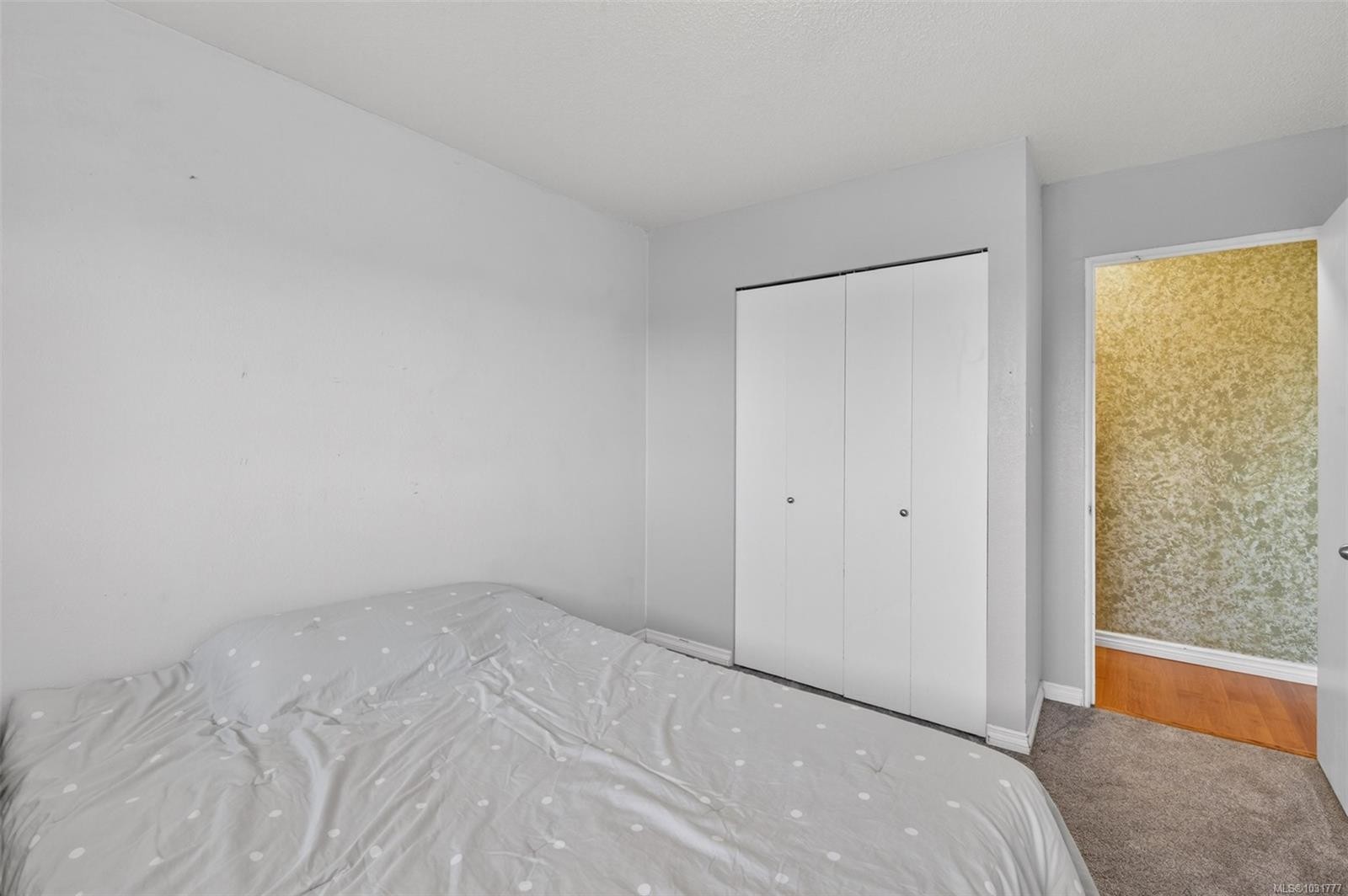 323-3225 Eldon Pl, Saanich, BC - Indoor Photo Showing Bedroom