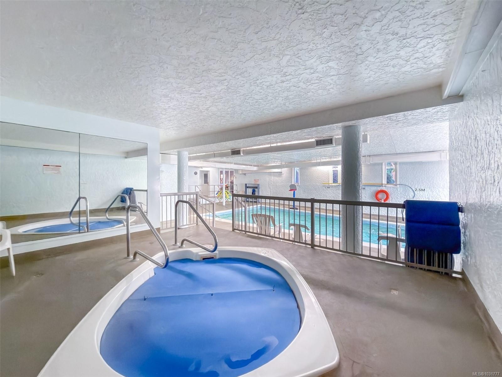 323-3225 Eldon Pl, Saanich, BC - Indoor Photo Showing Other Room With In Ground Pool