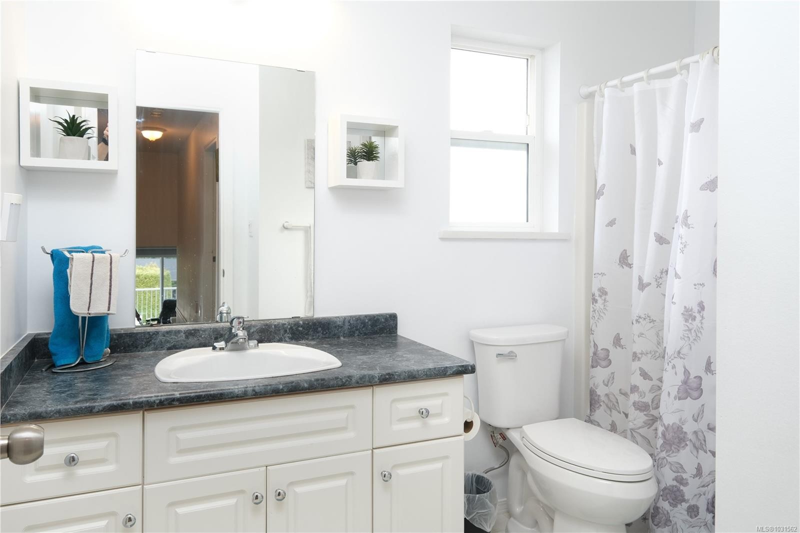 825 Pinecrest Rd, Campbell River, BC