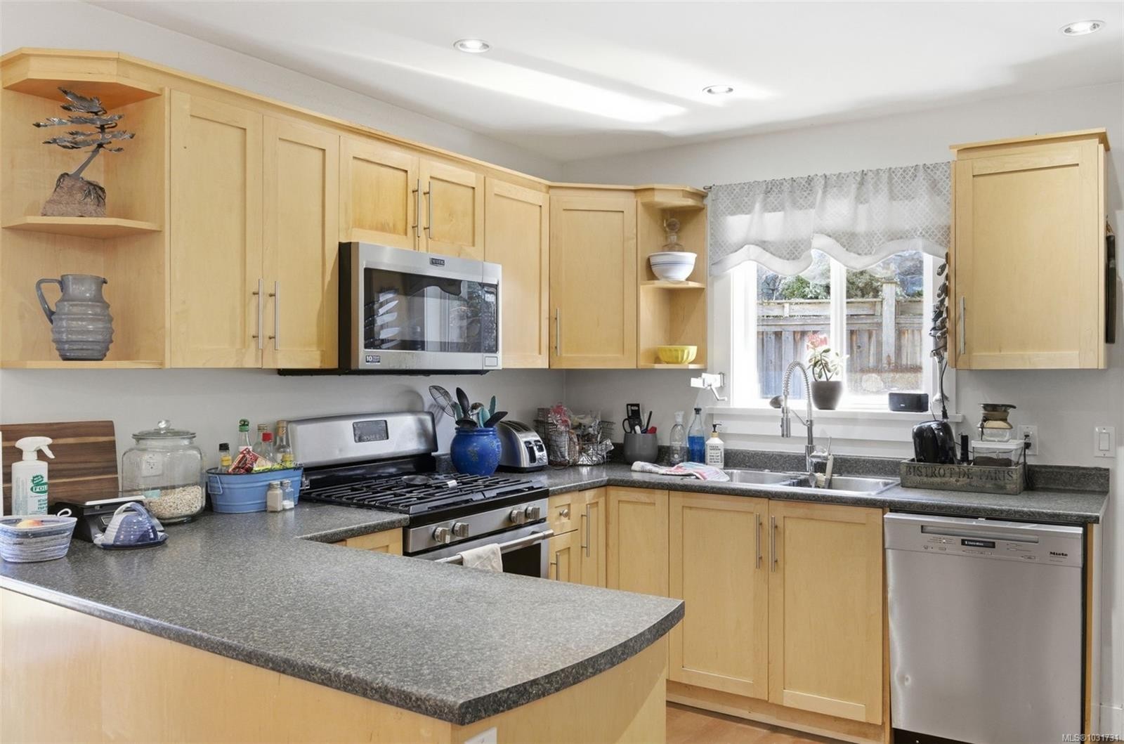 6841 Marsden Rd, Sooke, BC