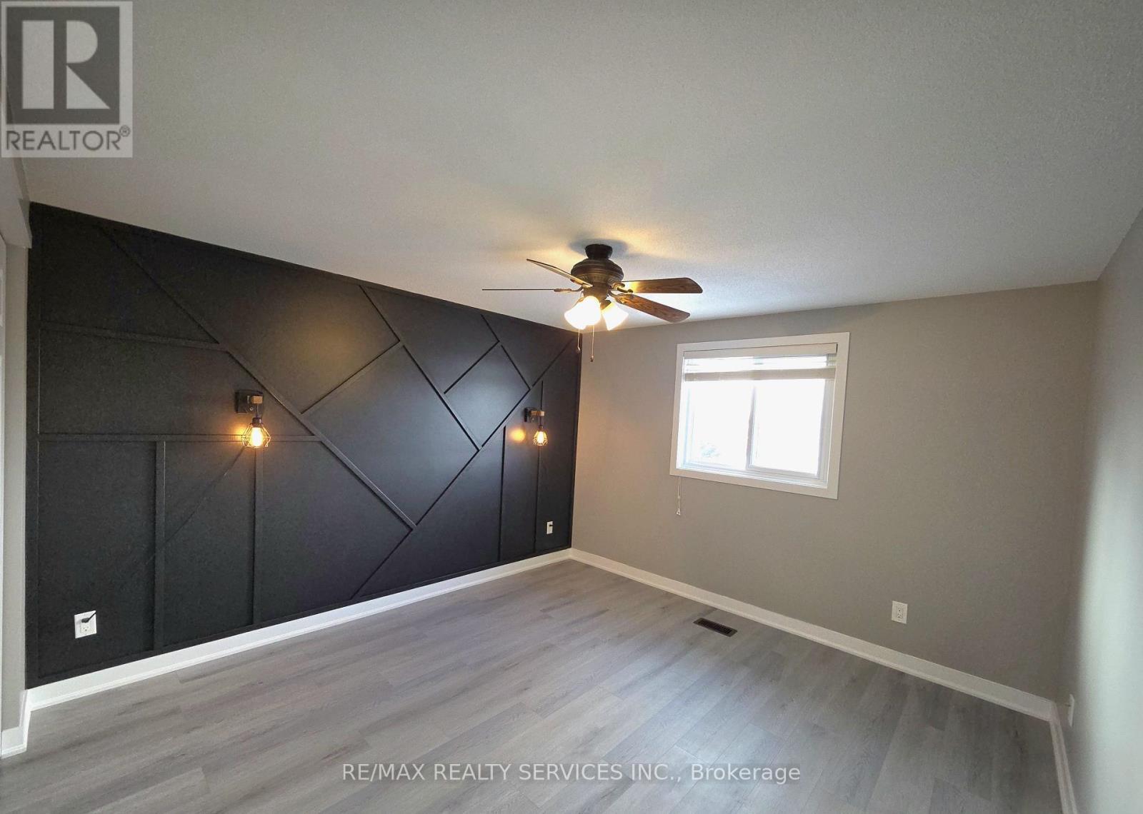 662 Elgin Street N, Cambridge, ON - Indoor Photo Showing Other Room