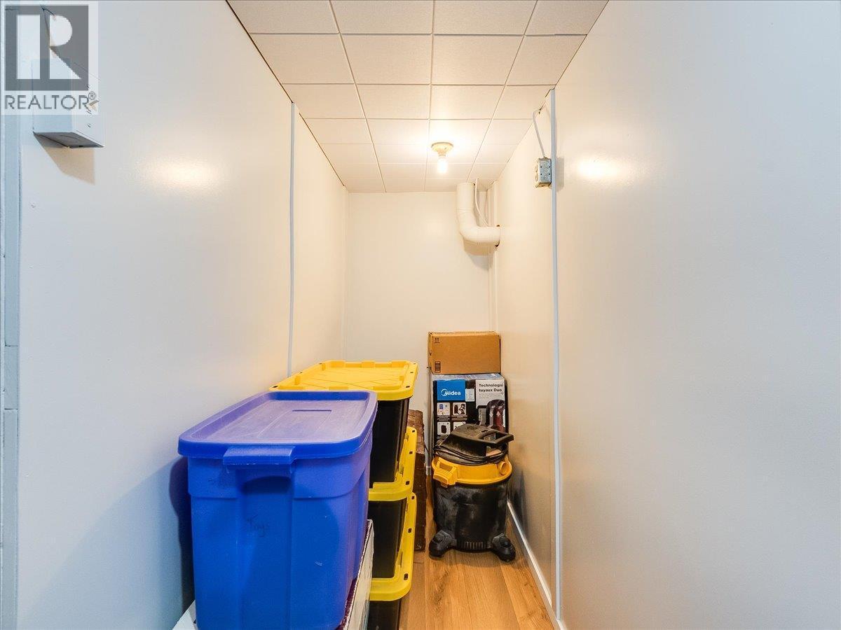 1911 Second Avenue, Trail, BC - Indoor