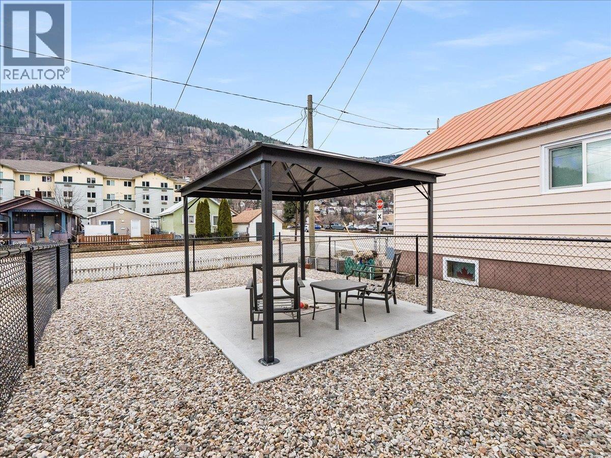 1911 Second Avenue, Trail, BC - Outdoor