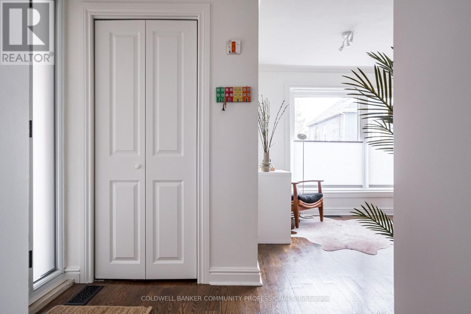 14 Reginald Street, Hamilton, ON - Indoor