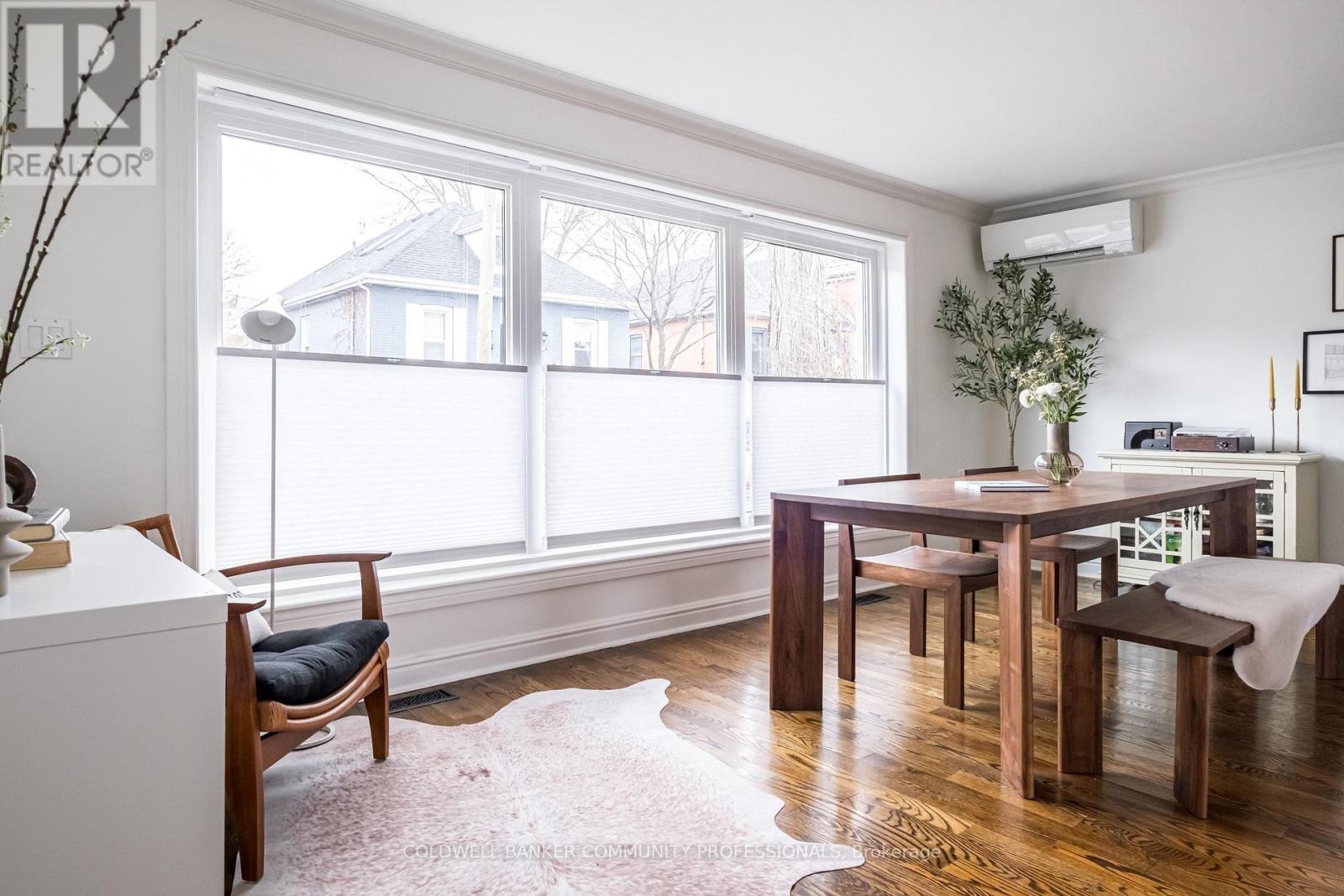 14 Reginald Street, Hamilton, ON - Indoor Photo Showing Dining Room